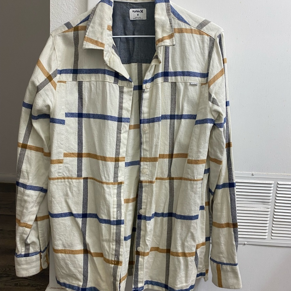 Medium Hurley plaid button up